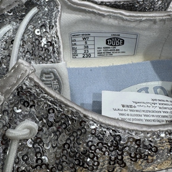 Hey Dude Womens Wendy Sequin Slip-On Shoes NWT SIZE 7 - Picture 7 of 8